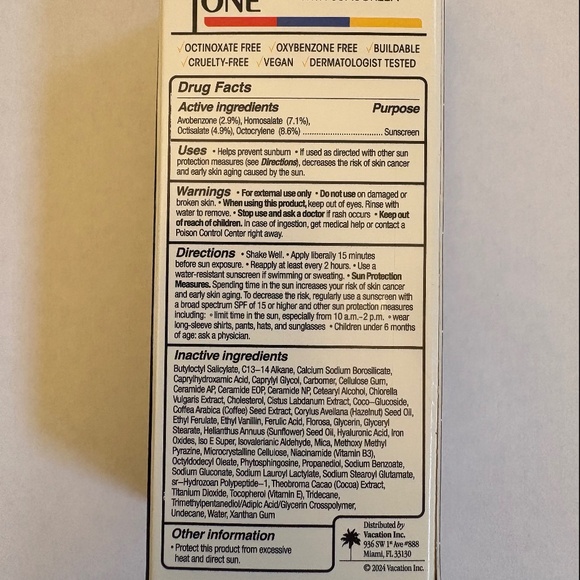 Vacation Studio Tone SPF 50 - Picture 2 of 4